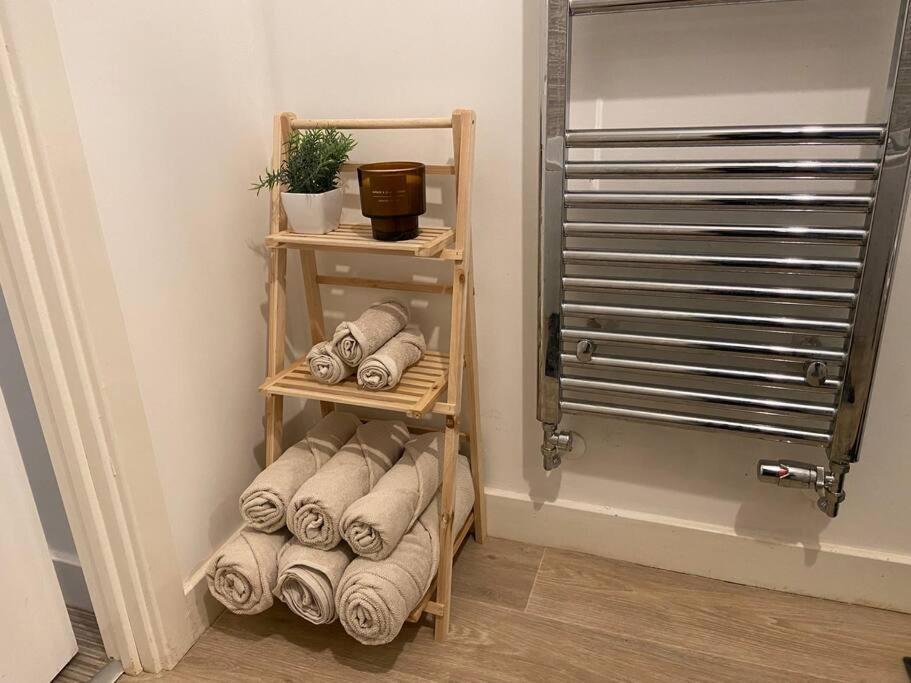 برمنغهام 2 Bedroom Private Spacious Apartment In West Midlands المظهر الخارجي الصورة